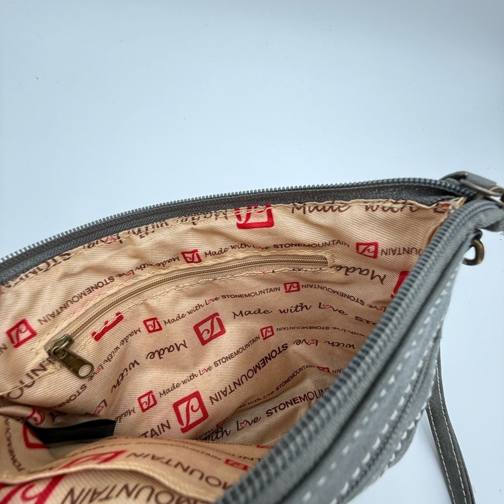 Vintage Stone Mountain Gray Faux Leather Patterned Shoulder Bag
