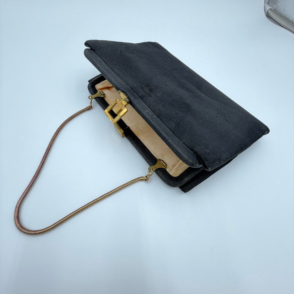 Vintage Elegant Black Clutch with Gold-Tone Sparkle Clasp and Chain Handle