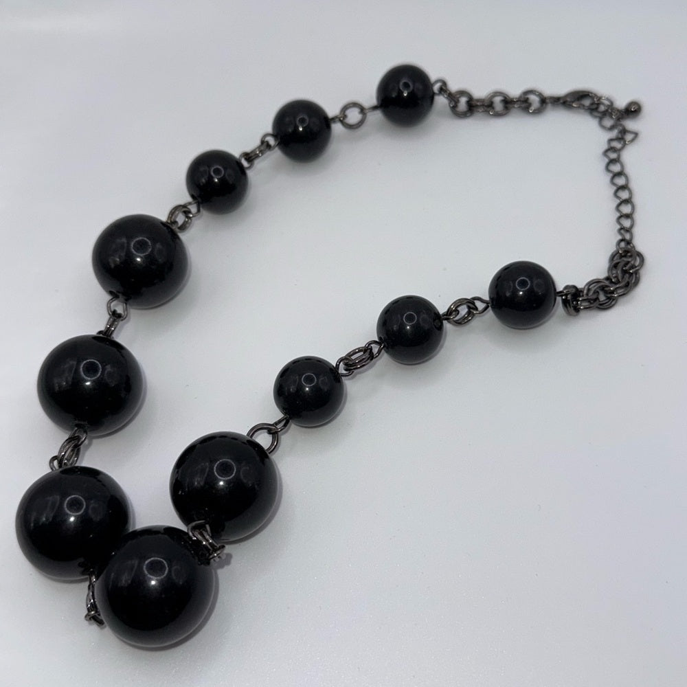 Elegant Black Chunky Beaded Necklace on Gunmetal Chain