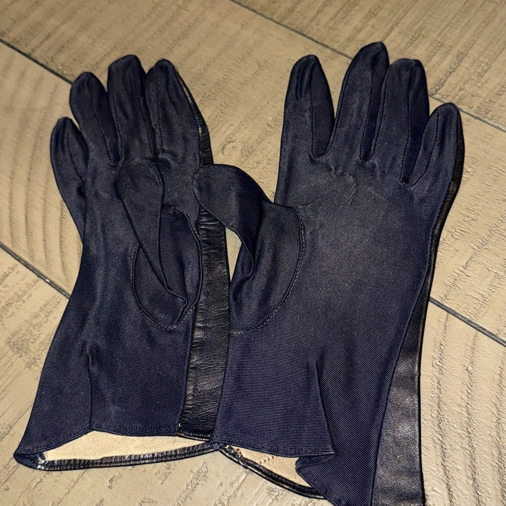 Vintage Ladies Elegant Black Leather Dress Gloves by Sendra Gloves