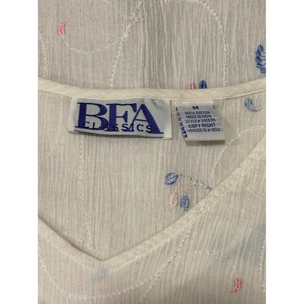 Vintage BFA Classics White Gauzy Embroidered Blouse Ladies Size Medium
