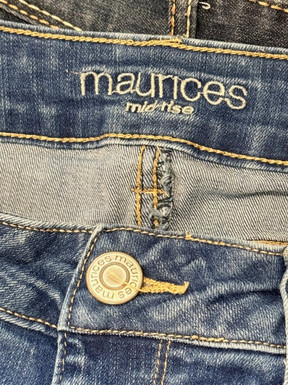 Maurices Midrise Straight Stretch Blue Jeans