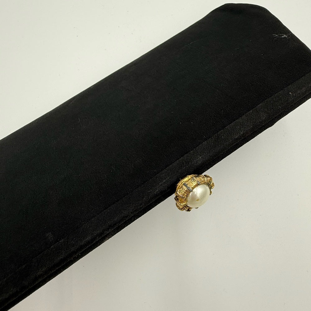 Vintage Elegant Black Clutch with Gold and Pearl-Style Clasp