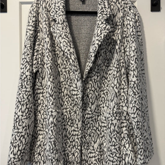 Vintage Black and White Soft Women's Blazer-Style Jacket Size 2X by Roxy & Ali