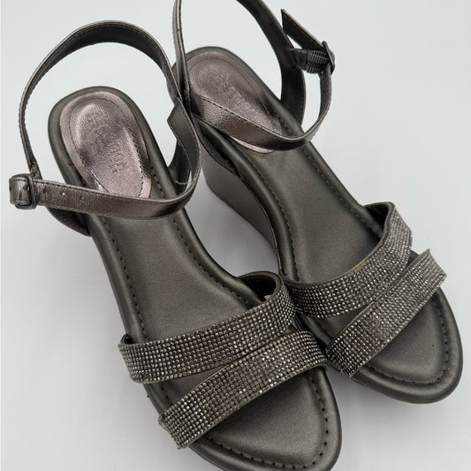 NIB Kenneth Cole Reaction Elegant Pewter Strappy Sandals With Sparkles Sz 9.5