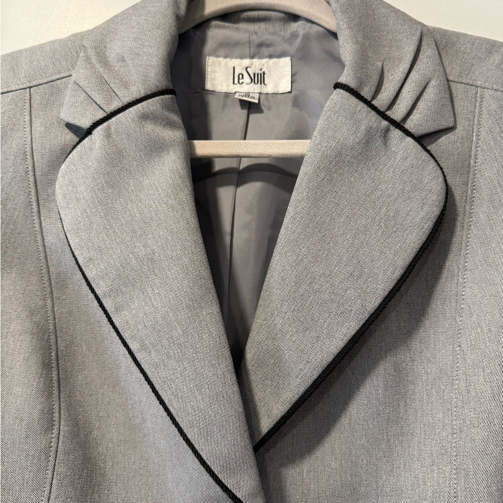 Vintage Le Suit Women's Light Gray Blazer Size 10
