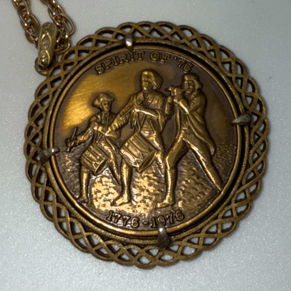 Vintage Gold-Tone Chain With 1776 USA Coin Pendant