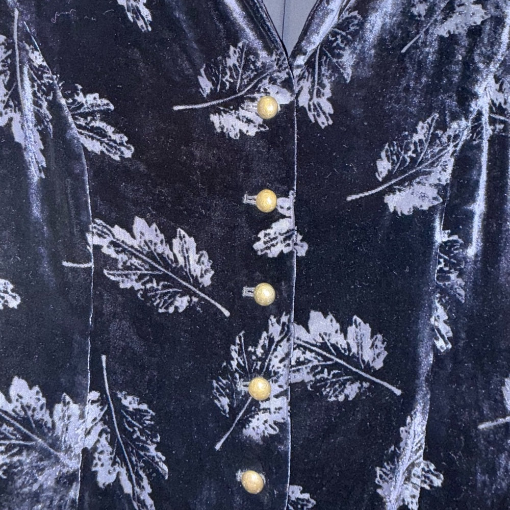 Elegant Navy Blue Velvet Jacket With Floral Pattern by Dana Buchman Ladies Sz 12