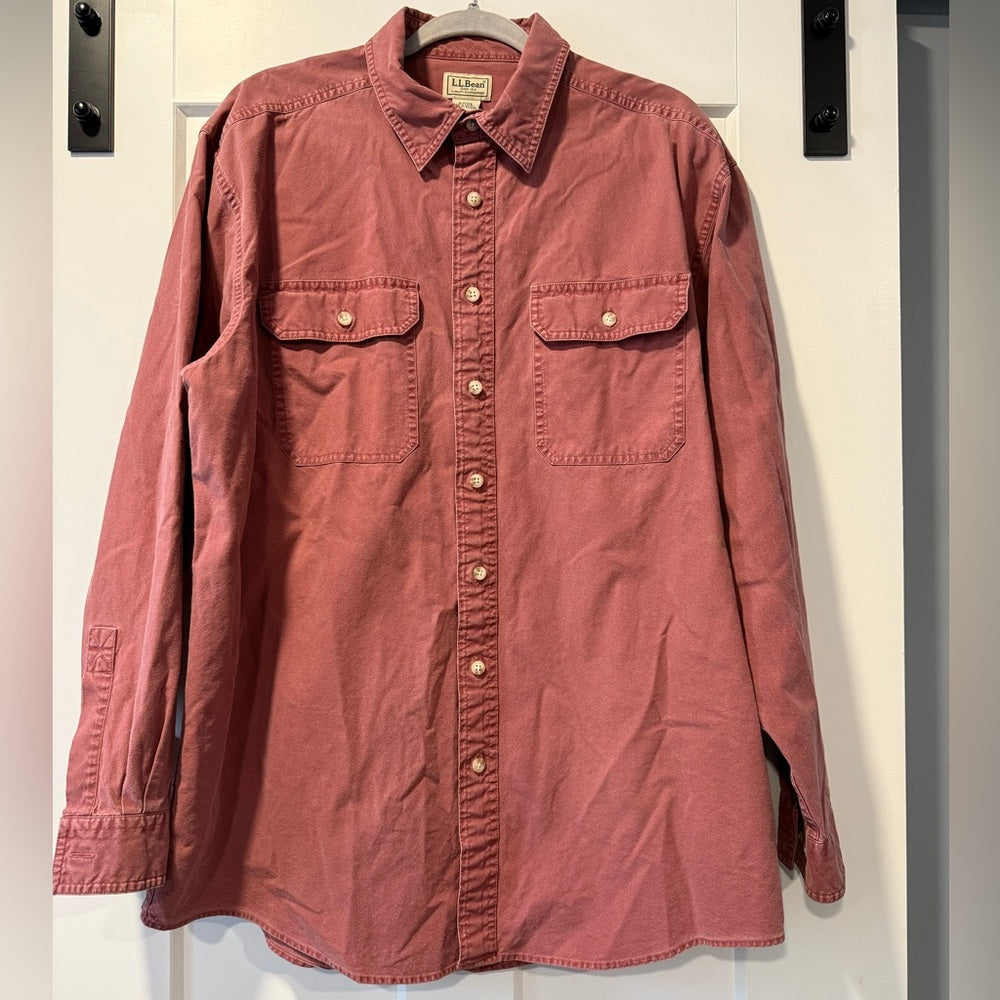 Vintage L. L. Bean Men's Rose-Red Cotton Button-Up Shirt Size Large Tall