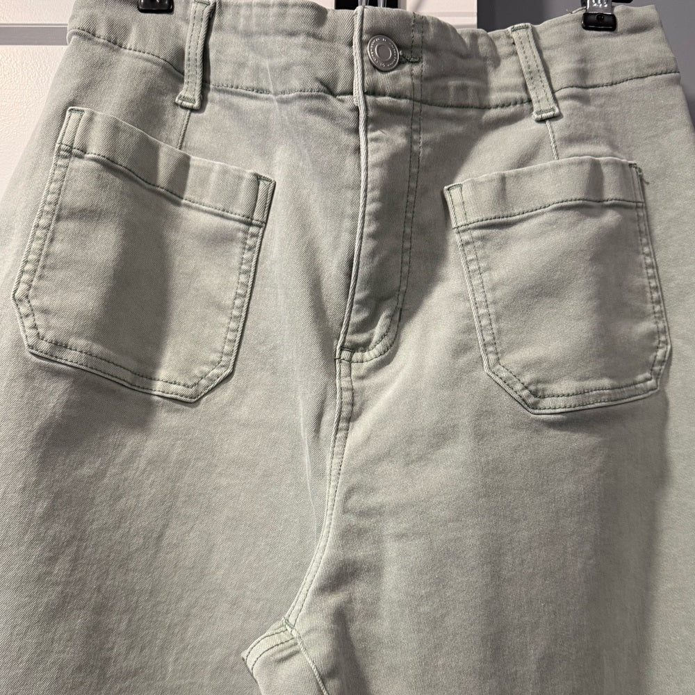 LC Lauren Conrad Sage Green Capri Stretch Trousers Ladies Sz 12 Petite