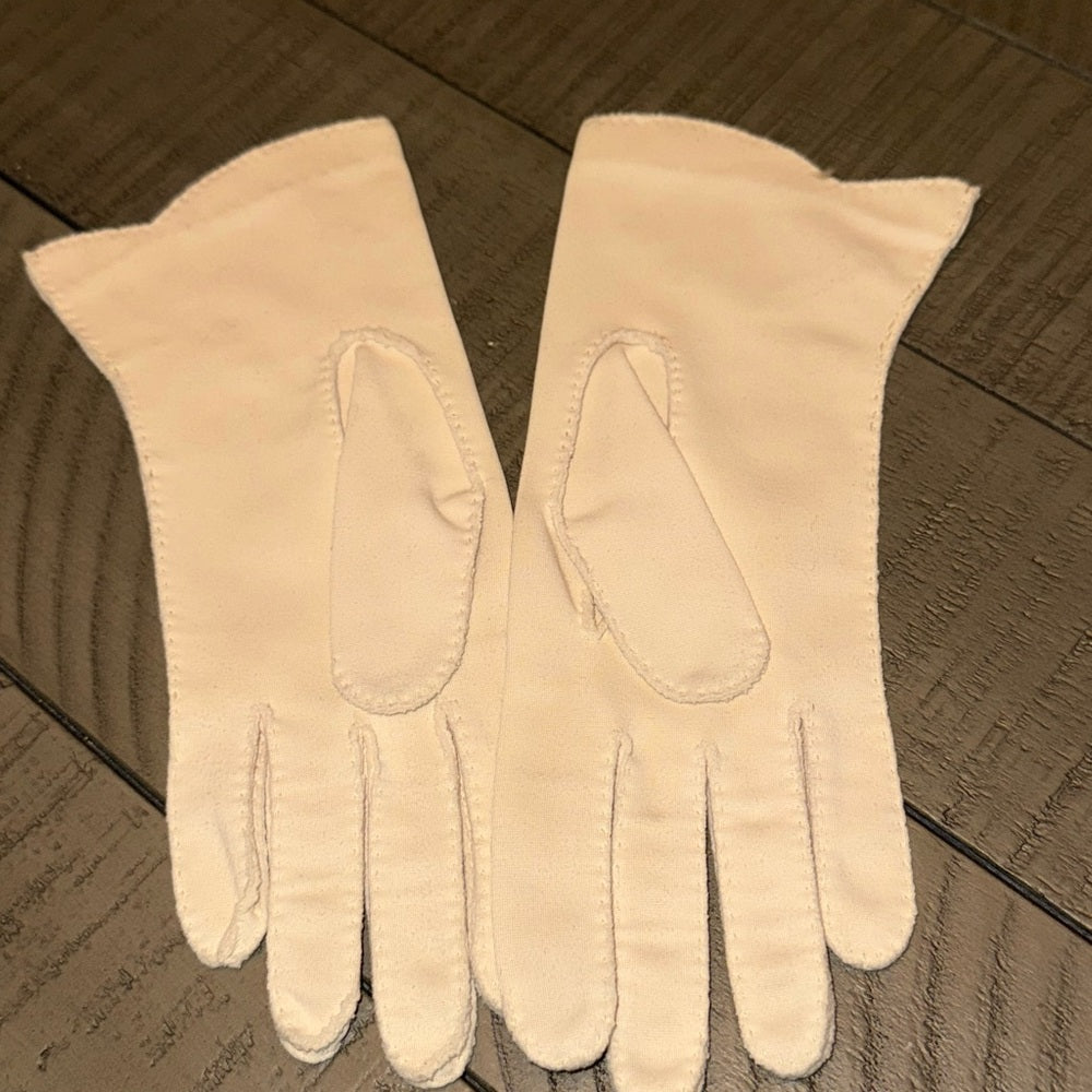 Vintage Elegant Ladies Cream Dress Gloves