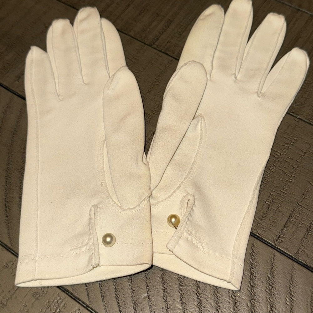 Vintage Elegant White Fabric Ladies Dress Gloves w/ Faux Pearl Buttons