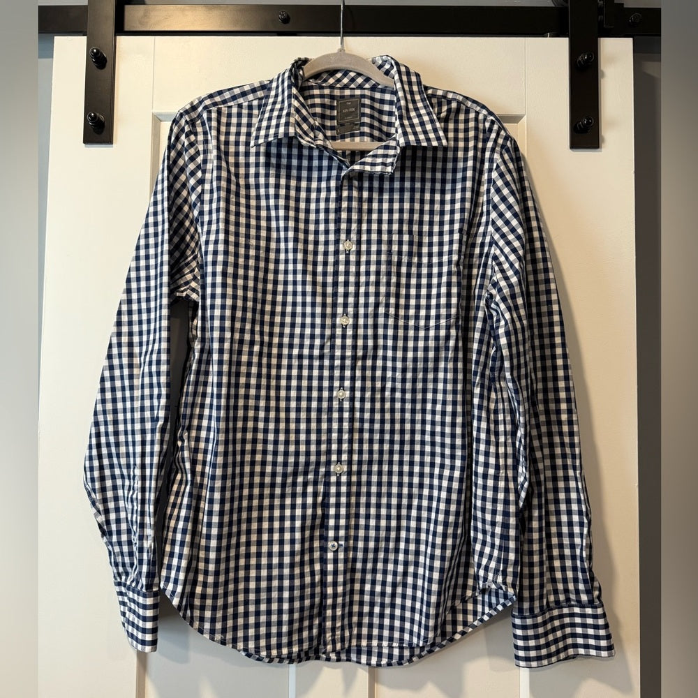 GAP Navy and White Gingham Non-Iron Shirt Men’s Size Large