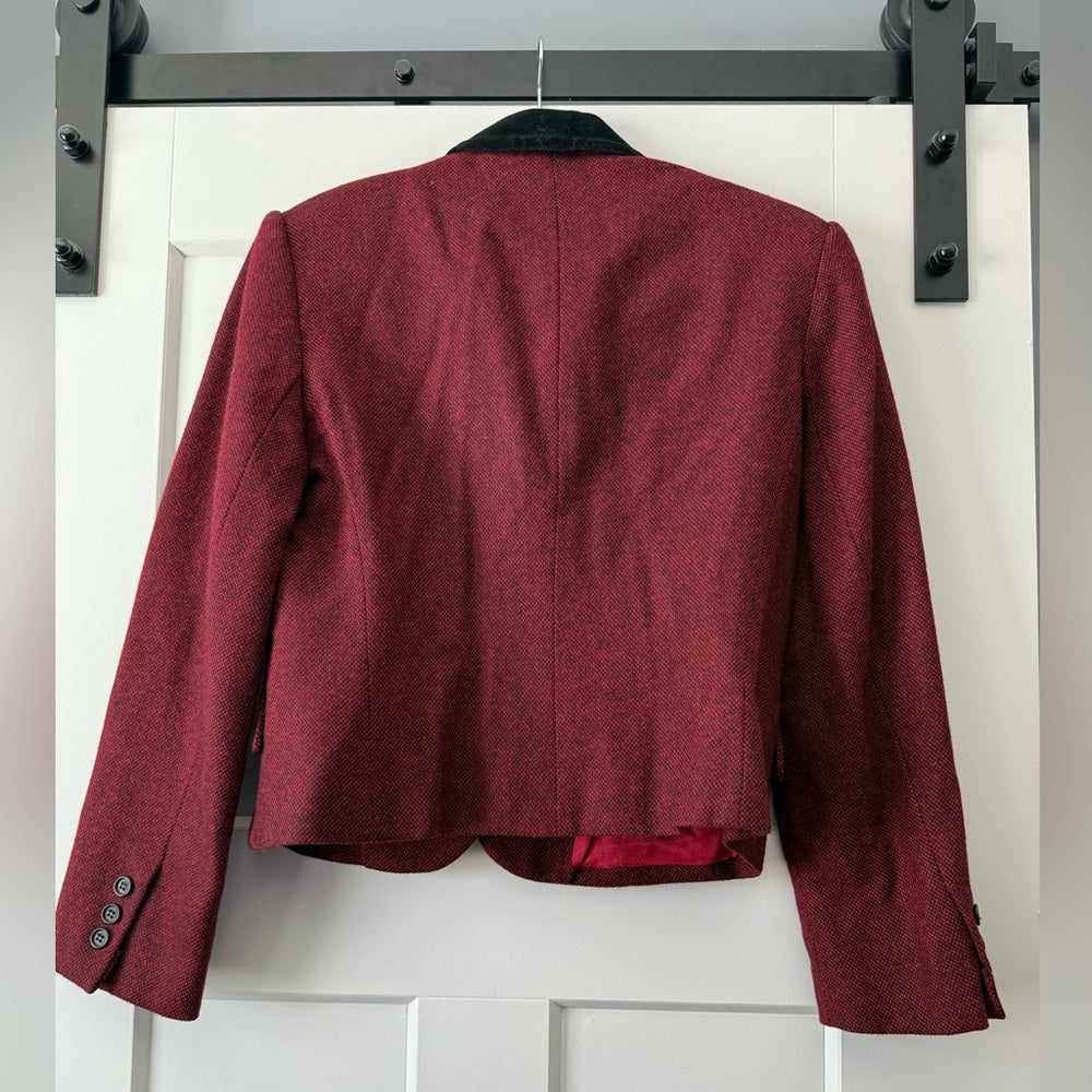 Vintage Saville Petites Red Blazer With Black Velvet Collar Sz 10 Petite