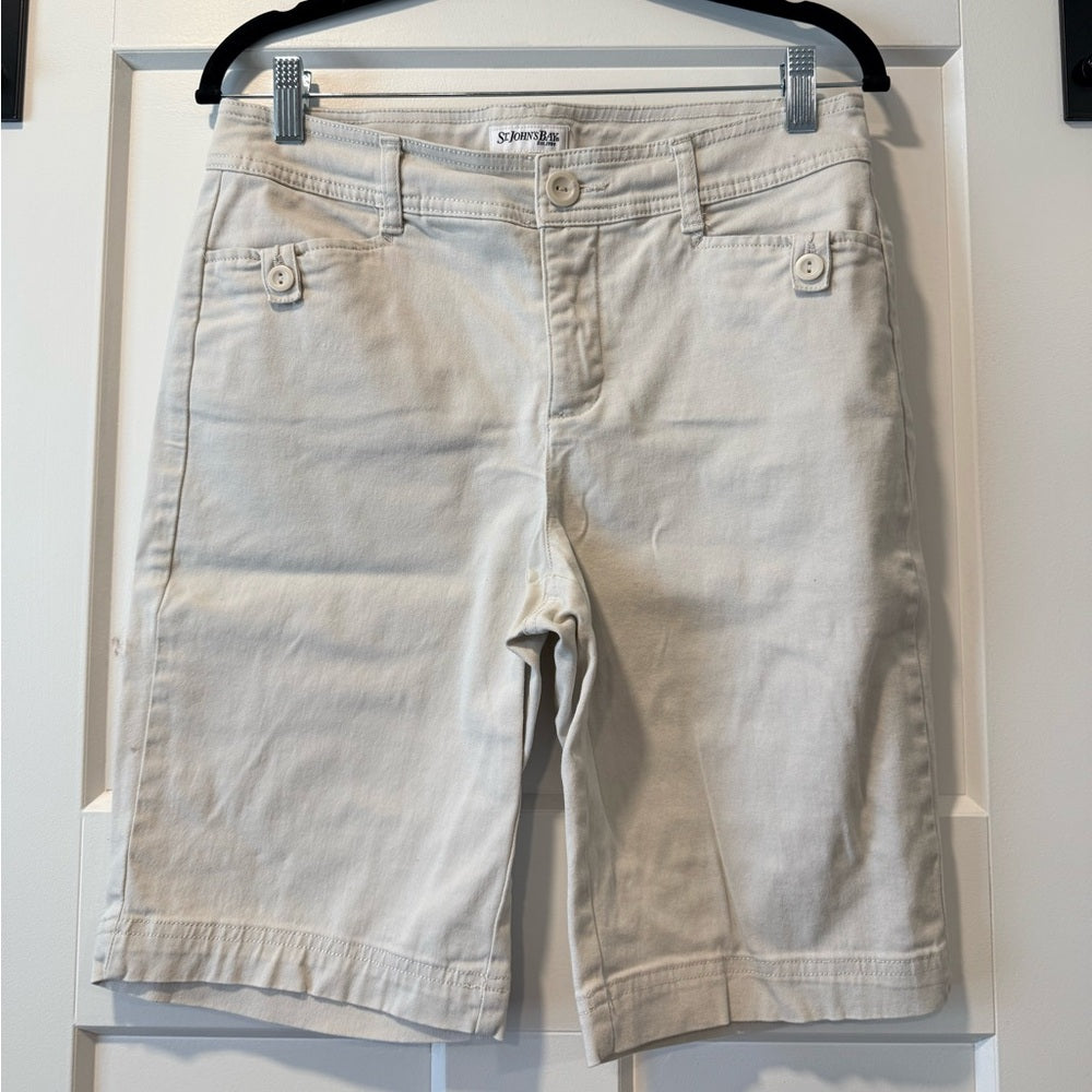 St. John's Bay Tan Stretch Bermuda Shorts Ladies Size 10