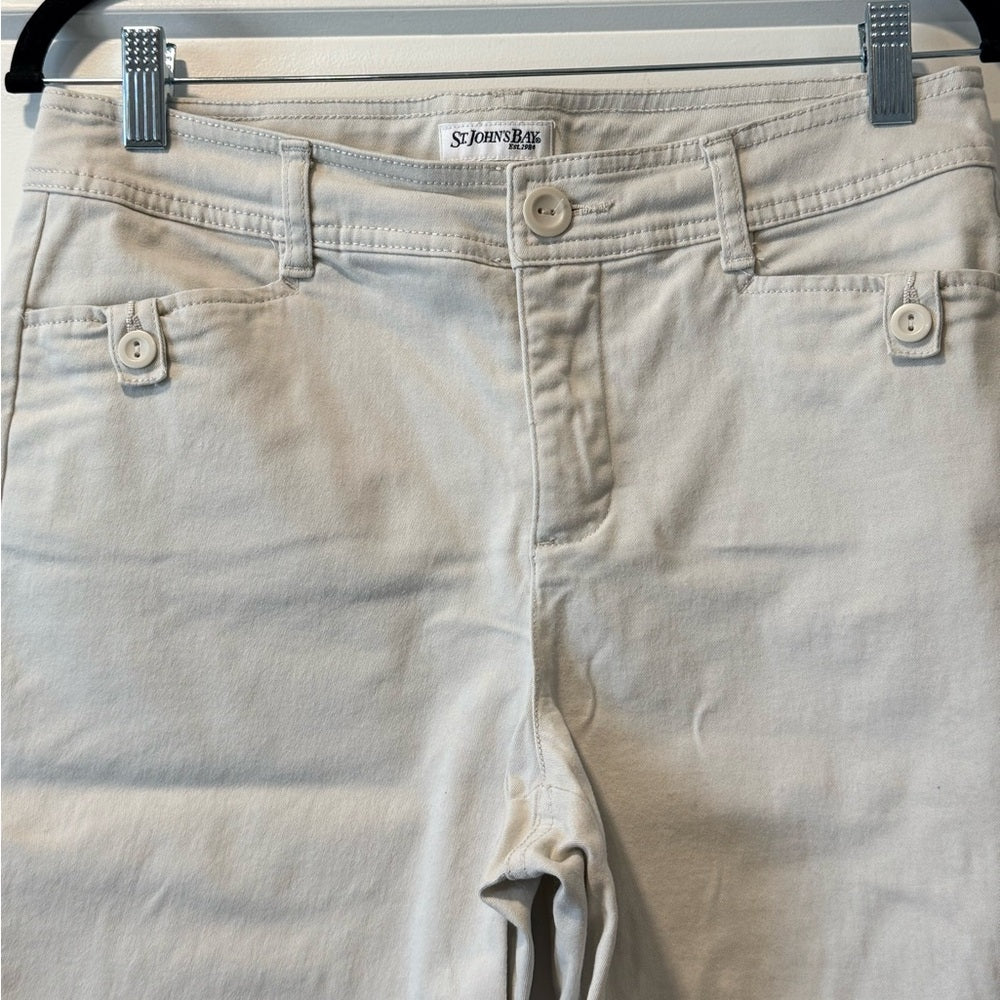 St. John's Bay Tan Stretch Bermuda Shorts Ladies Size 10