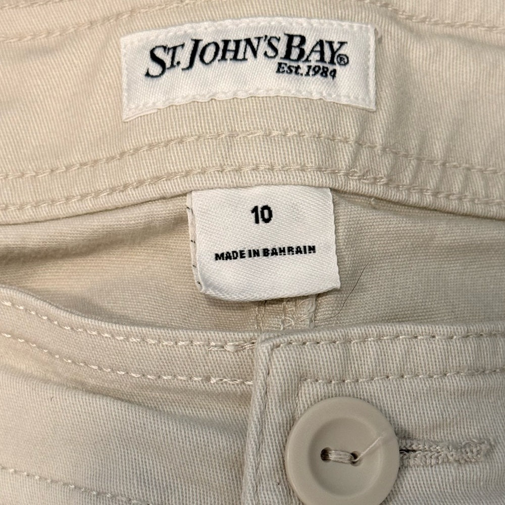 St. John's Bay Tan Stretch Bermuda Shorts Ladies Size 10