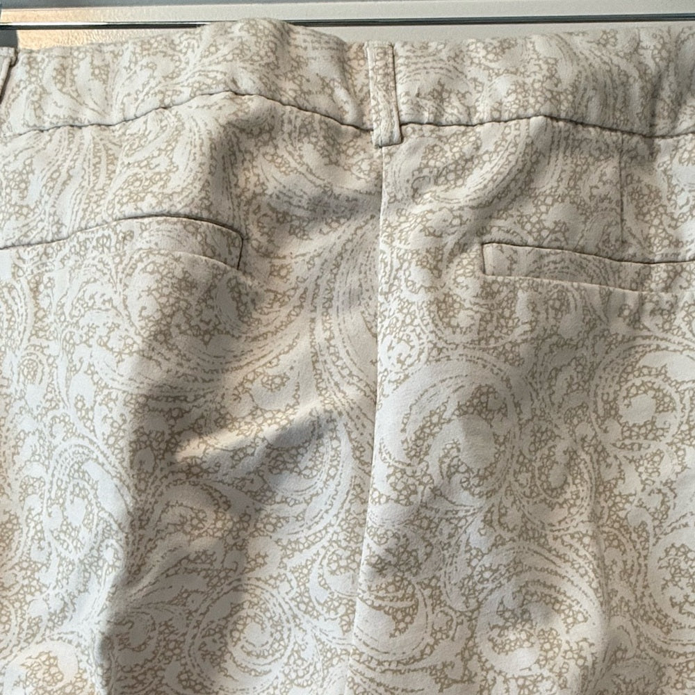 Liz Claiborne Beige & Cream Paisley Stretch Capri Pants Ladies Size 12