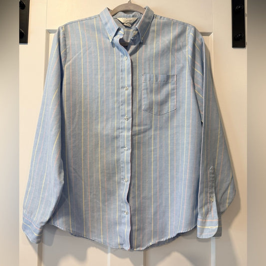 Vintage Classic Elegance Light Blue Striped Button-Down Shirt Ladies Size 16
