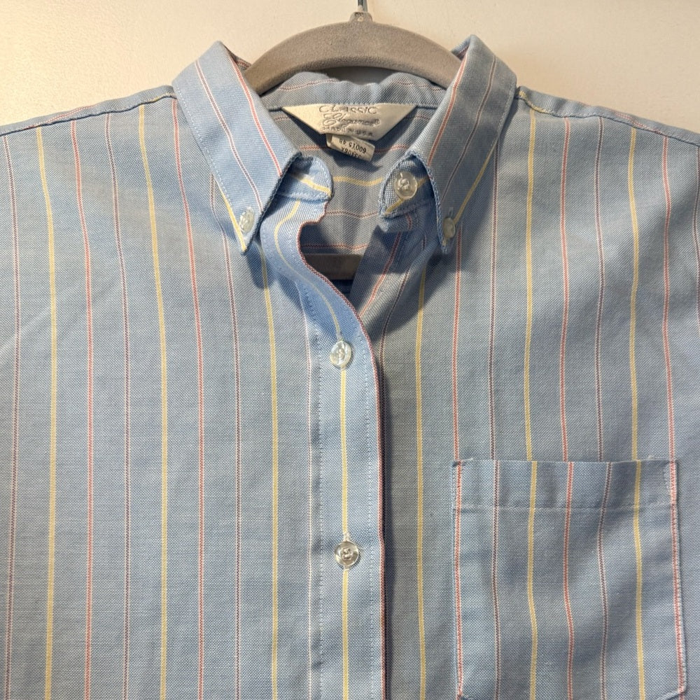Vintage Classic Elegance Light Blue Striped Button-Down Shirt Ladies Size 16