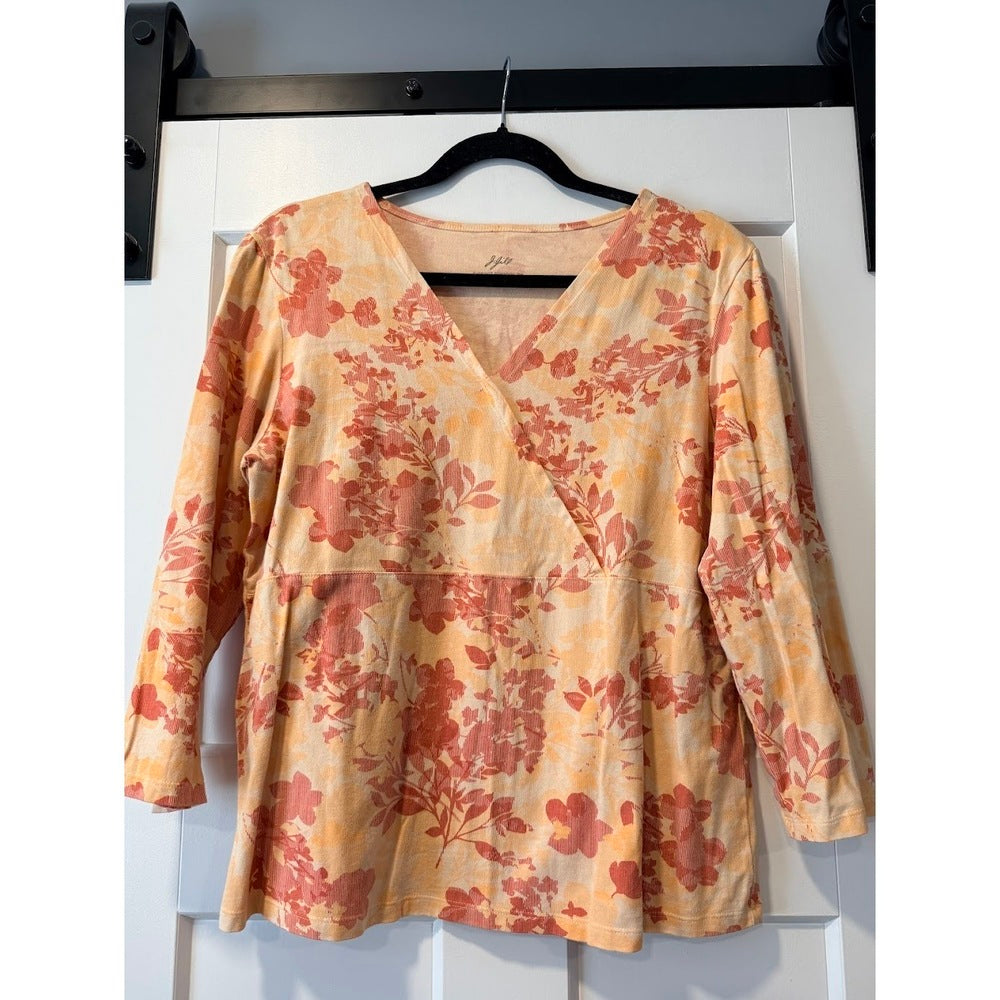 Cute & Comfy J. Jill Floral Knit Crossover Tee Ladies Size Medium