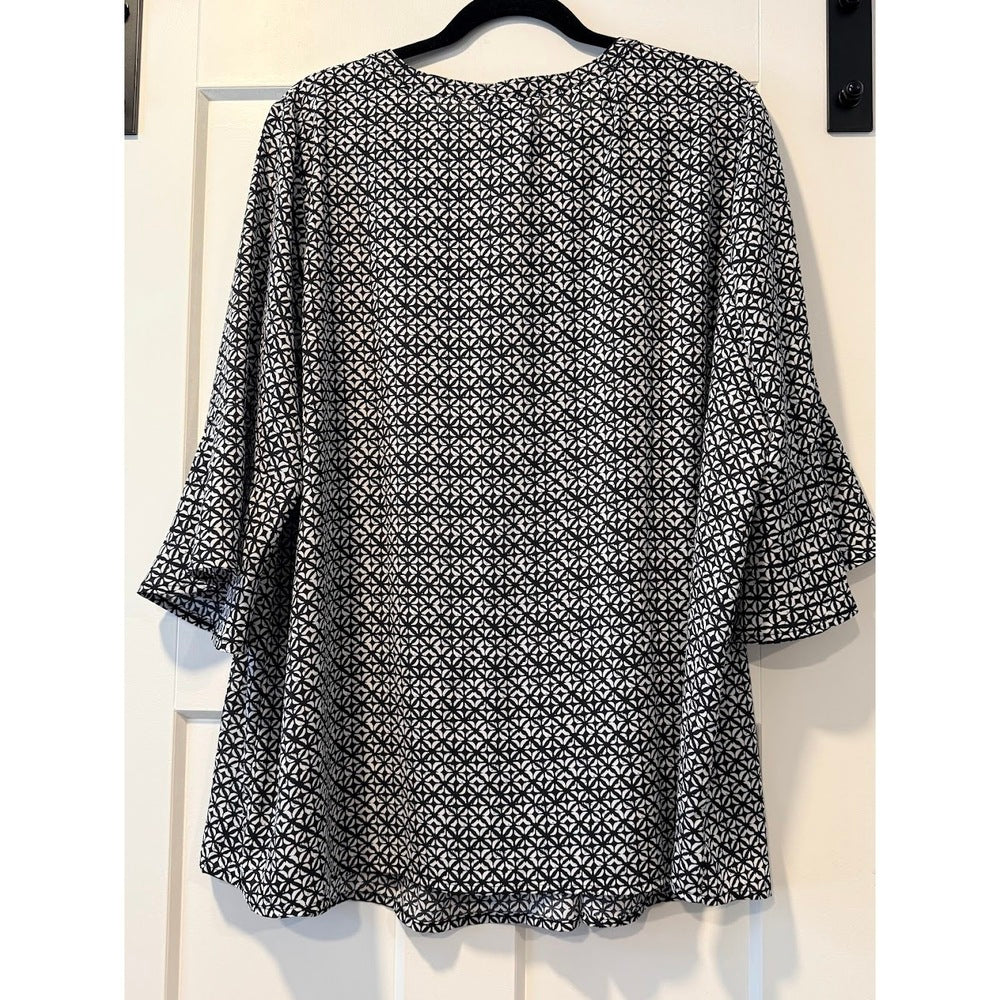 NWT Catherines Dressy Geometric Print Black & White Blouse Size 1X
