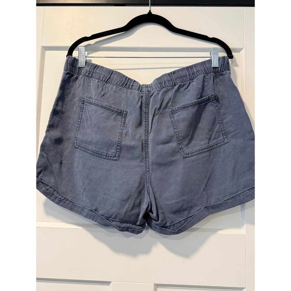 GAP Flowy Gray-Blue Lyocell Shorts Ladies Size Medium