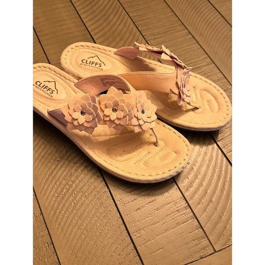 Cute Cliffs by White Mountain Flip Flops w/ Flower Attachments Sz 9 Wide