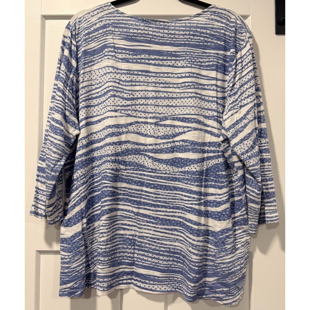 Chico's Blue & White Wavy Striped 3/4-Length Sleeve Tee Size XL