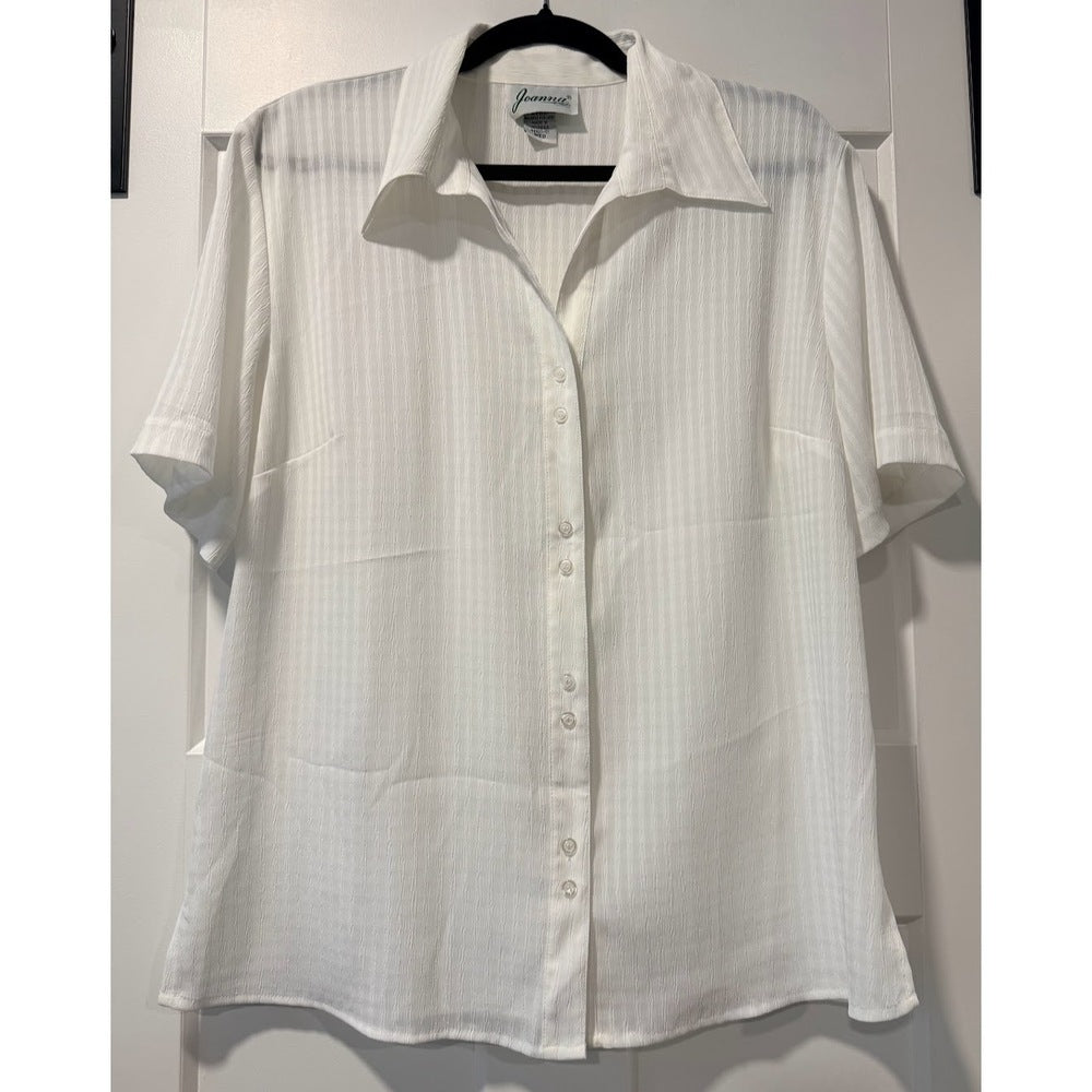 Vintage Joanna Short-Sleeve White Button-Front Textured Blouse Ladies Sz M