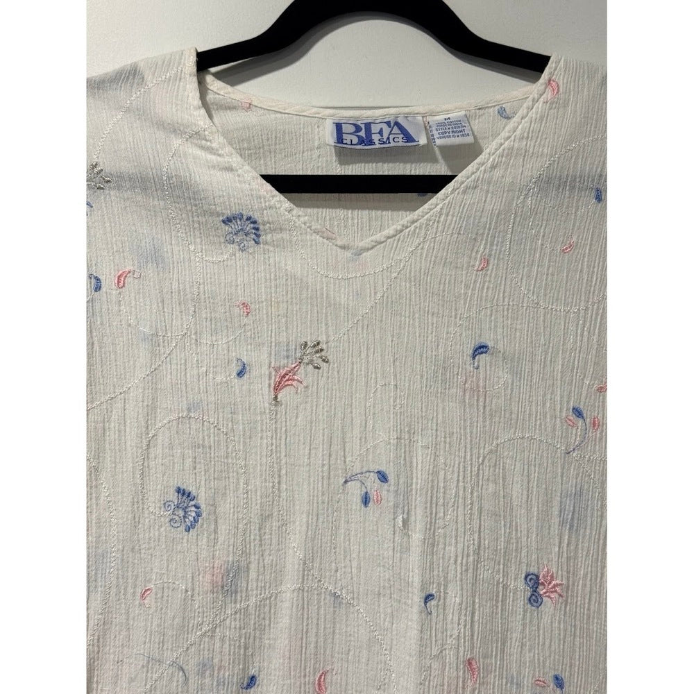 Vintage BFA Classics White Gauzy Embroidered Blouse Ladies Size Medium