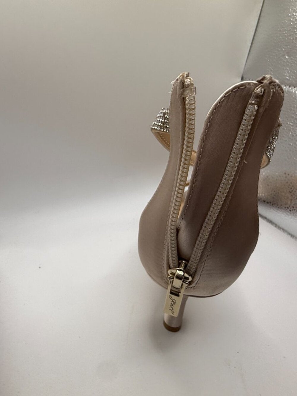 New Badgley Mischka Jewel High Heel Shoes Size 8 1/2