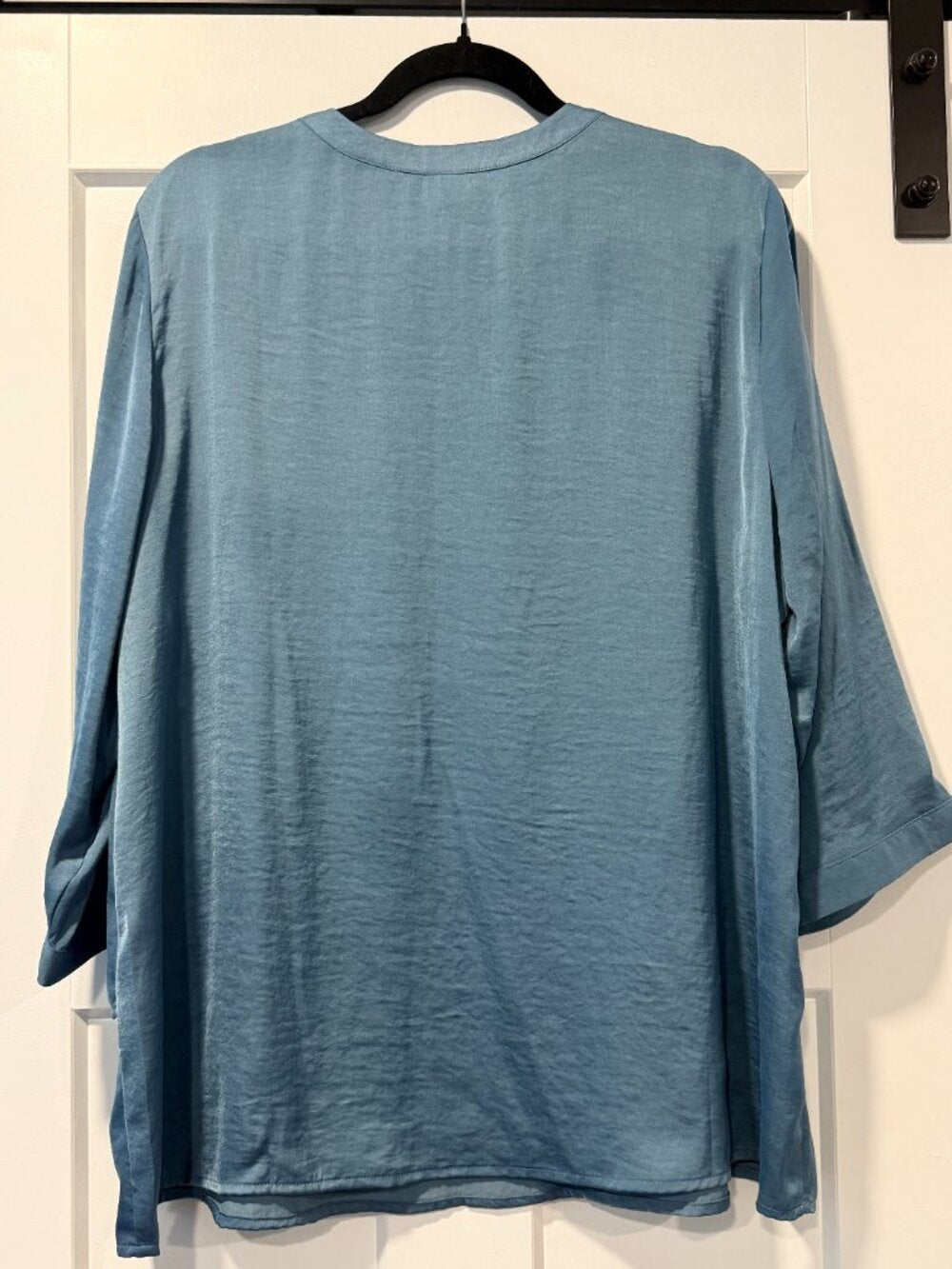 Chico's Blue Silky Asymmetrical Hem Dressy Blouse Size 3 (Ladies Size XL)