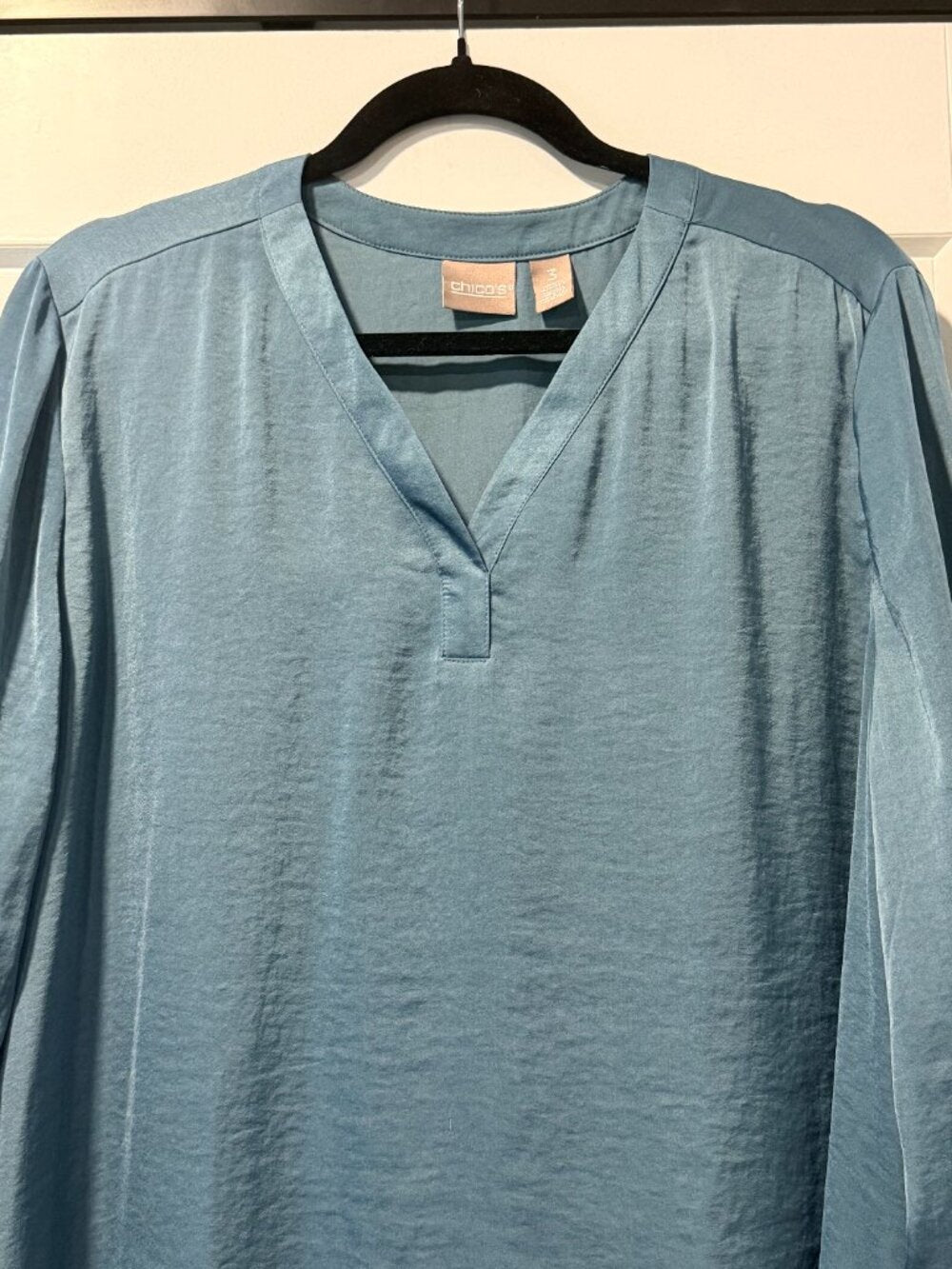 Chico's Blue Silky Asymmetrical Hem Dressy Blouse Size 3 (Ladies Size XL)