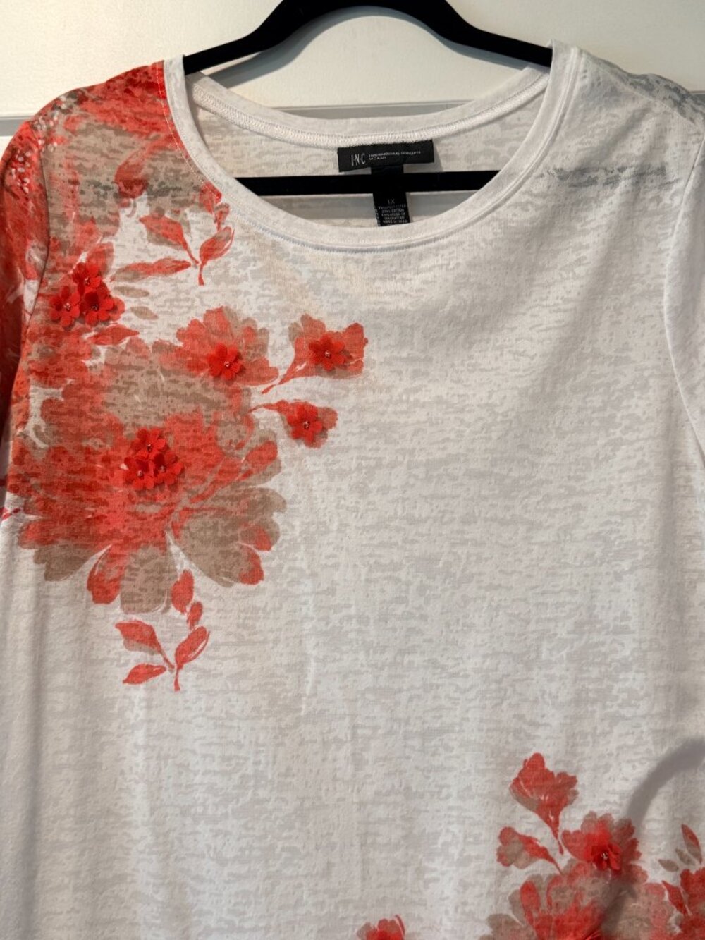 INC International Concepts Floral Tee in Coral & White With Sparkles Size 1X