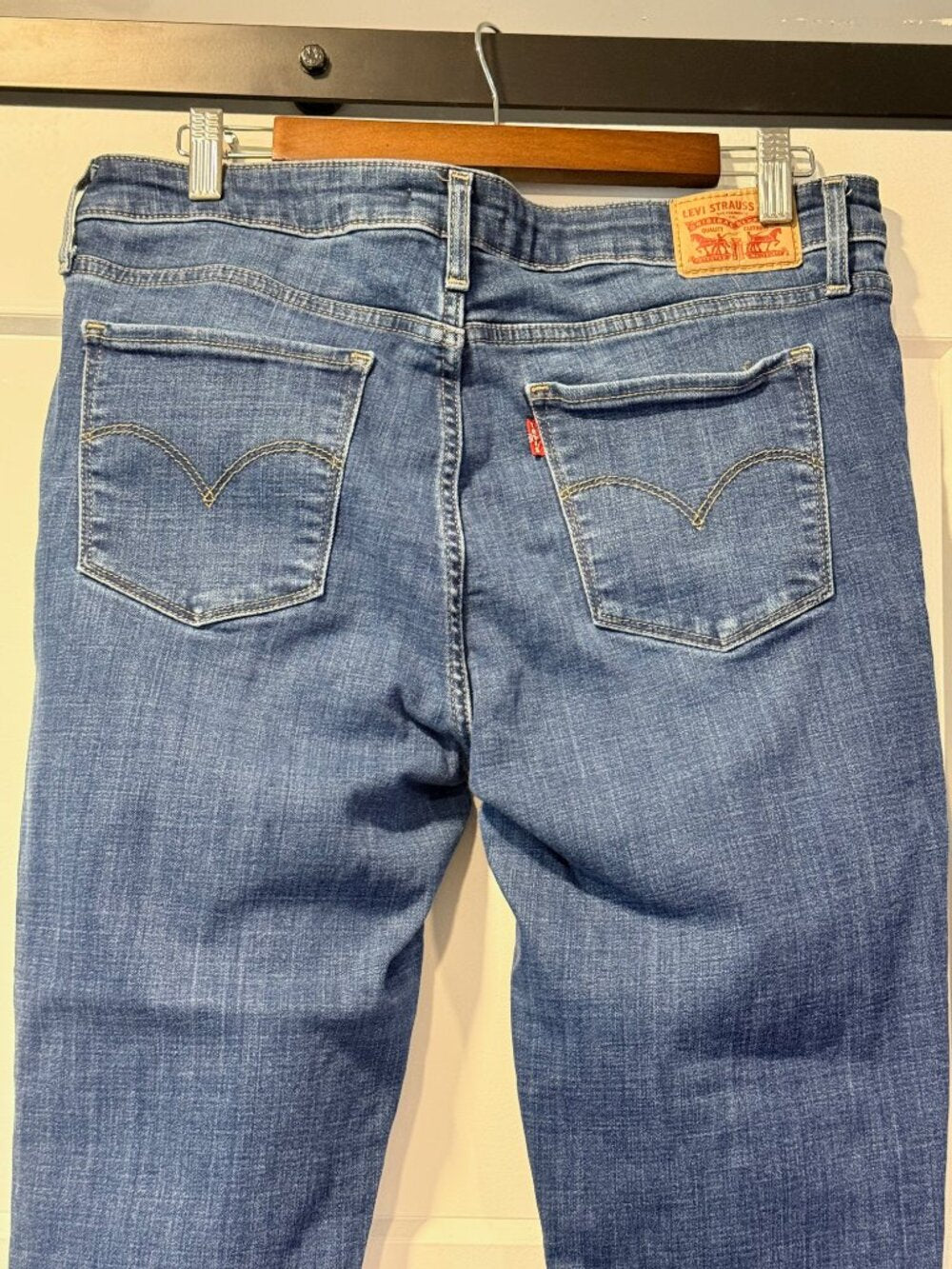 Levi's Ladies 711 Style Skinny Blue Jeans