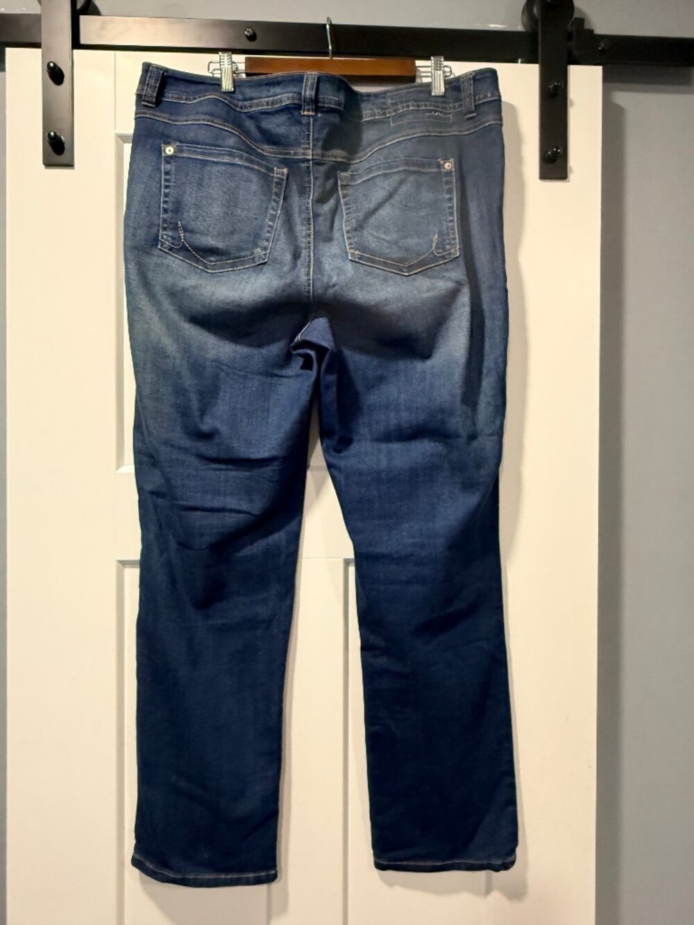 INC International Concepts Straight Leg Slim Tech Fit Blue Jeans