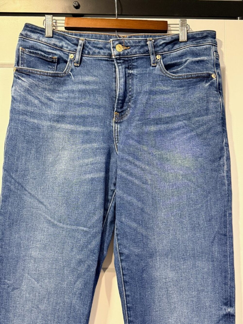 Express Boyfriend Midrise Straight Stretch Blue Jeans