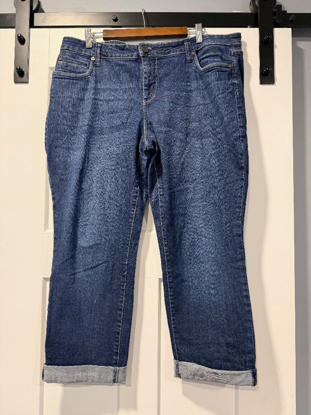 KUT from the Kloth Blue Denim Stretch Capris