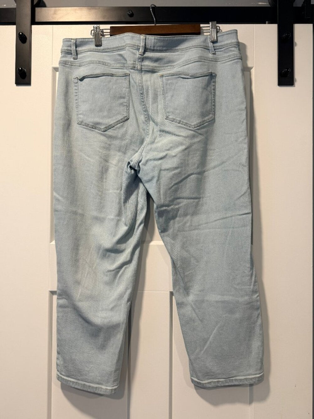 J. Jill Authentic Fit Light Blue Stretch Denim Capris