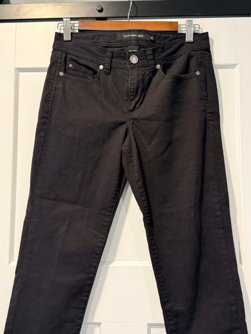 Calvin Klein Black Stretch Cotton Stretch Skinny Crop Pants