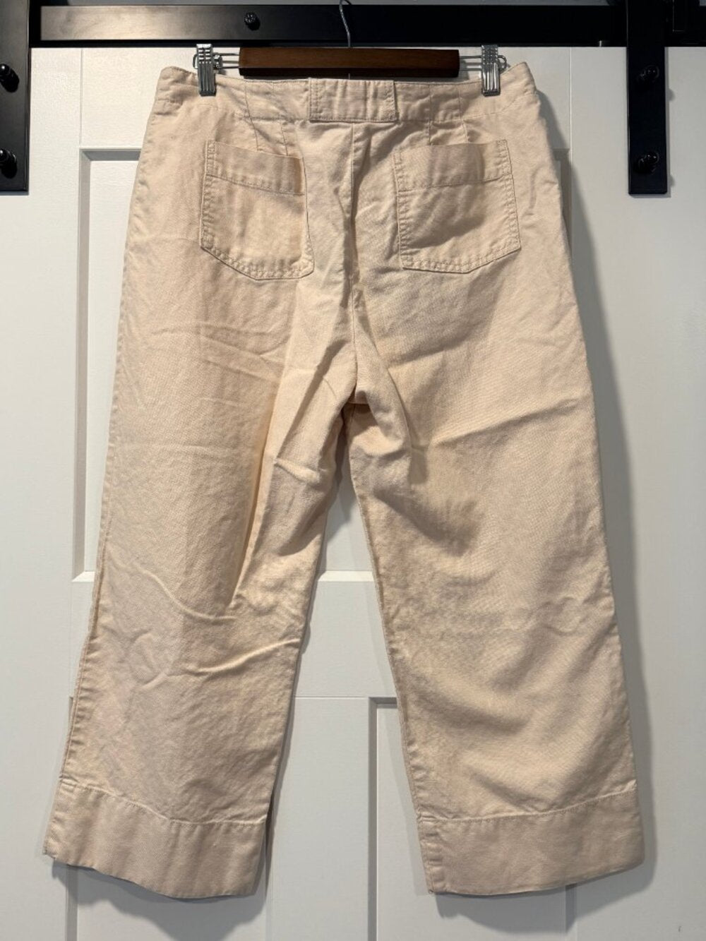 Ann Taylor Linen / Cotton Blend Flowy Tan Capris